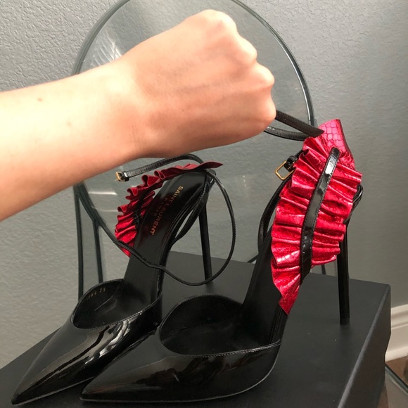 Saint Laurent Black patent heels - Picture 4 of 8